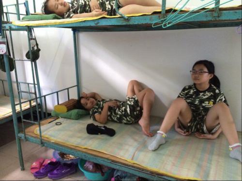 户外运动提高学生对环境的适应力