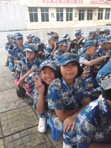 当穷养的男孩遇到富养的女孩
